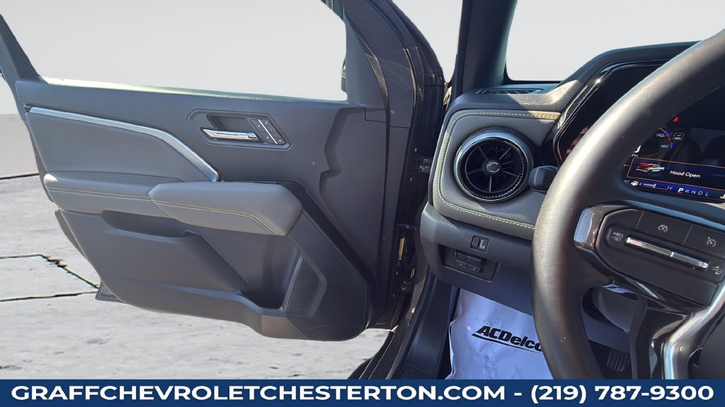 Used 2025 Chevrolet Colorado ZR2 AWD/4WD image 25