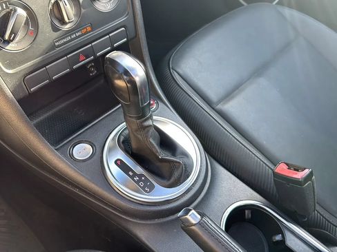 Used 2013 Volkswagen Beetle 2.5 FWD image 15