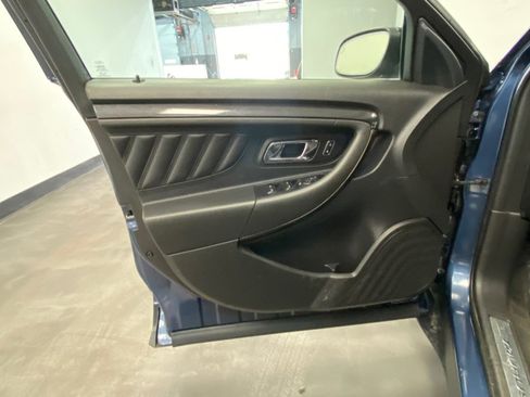 Used 2018 Ford Taurus SHO AWD/4WD image 41