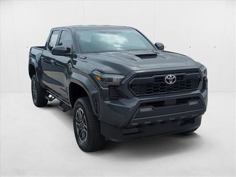 New 2025 Toyota Tacoma TRD Sport image 3