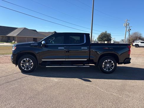 Used 2023 Chevrolet Silverado 1500 High Country image 2