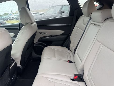 Used 2024 Hyundai Tucson Limited image 16
