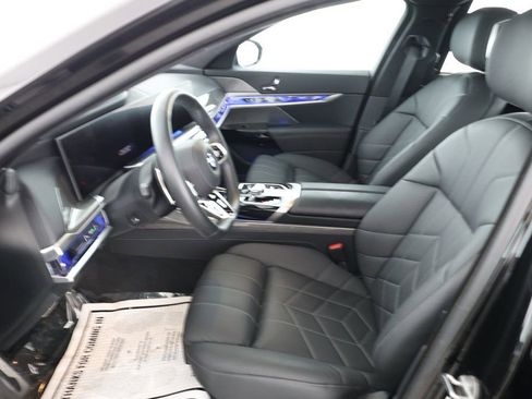 Used 2024 BMW 740i image 20