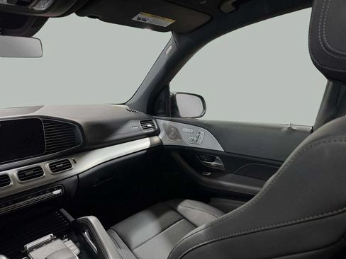 Used 2025 Mercedes-Benz GLS 450 4MATIC image 24