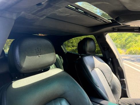 Used 2014 Maserati Ghibli RWD image 21