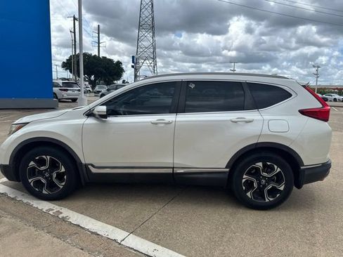 Used 2018 Honda CR-V Touring image 4