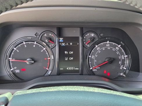 Used 2021 Toyota 4Runner SR5 Premium w/ Moonroof Package AWD/4WD image 19