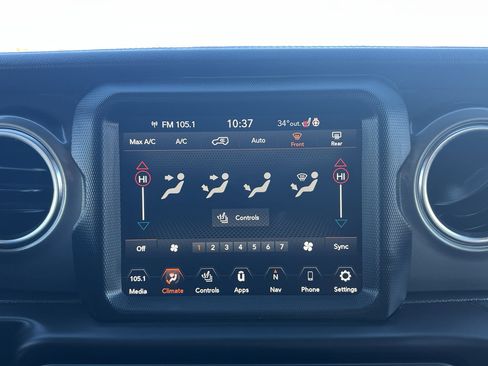 Used 2021 Jeep Wrangler Unlimited Sahara w/ Uconnect 4C Nav & Sound Group image 29