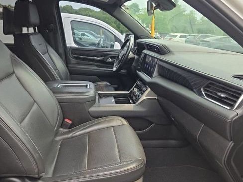 Used 2021 GMC Yukon Denali AWD/4WD image 2