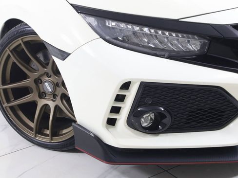 Used 2017 Honda Civic Type R image 18