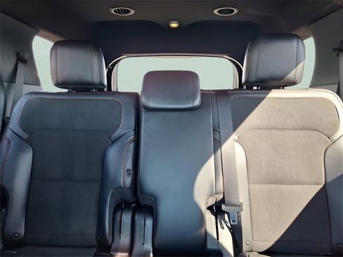 Used 2019 Ford Explorer XLT w/ Equipment Group 202A image 25