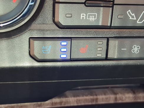 Certified 2018 Ford F250 Lariat w/ Chrome Package AWD/4WD image 21