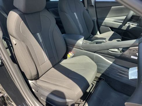 New 2026 Hyundai Elantra Sport FWD image 21