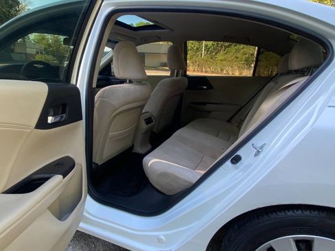 Used 2013 Honda Accord EX image 41
