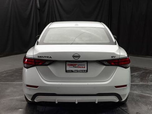 Used 2024 Nissan Sentra SV FWD image 8