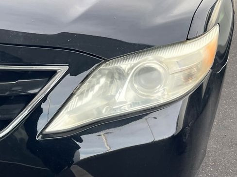 Used 2011 Toyota Camry LE image 11