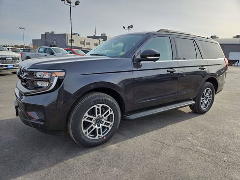 New 2026 Ford Expedition Active image 5