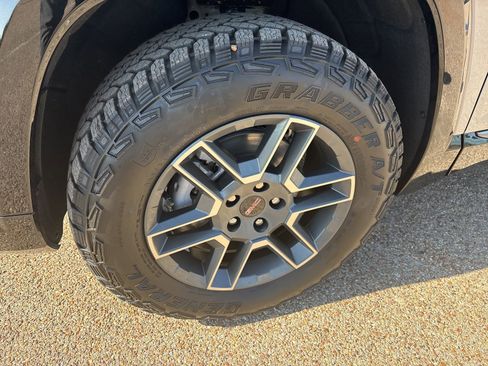 New 2026 GMC Terrain AT4 w/ Convenience Package III image 20