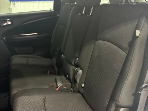 Used 2019 Dodge Journey SE w/ Connectivity Group FWD image 22