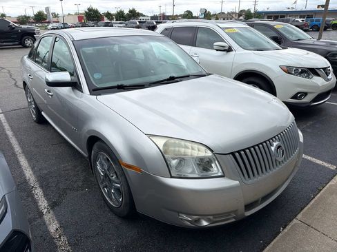 Used 2008 Mercury Sable Premier FWD image 2
