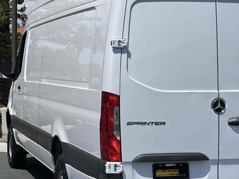 Used 2022 Mercedes-Benz Sprinter 2500 image 45