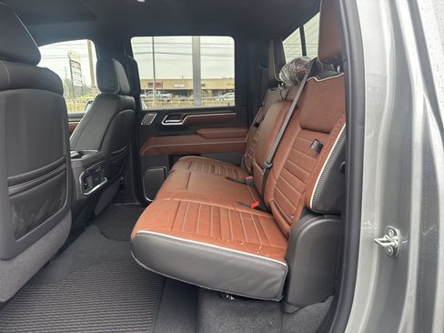 New 2026 GMC Sierra 2500 Denali Ultimate AWD/4WD image 13