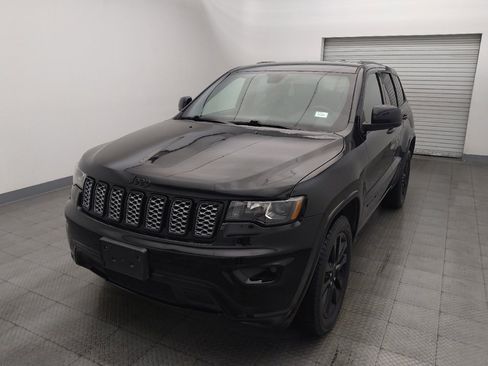 Used 2019 Jeep Grand Cherokee Altitude AWD/4WD image 15