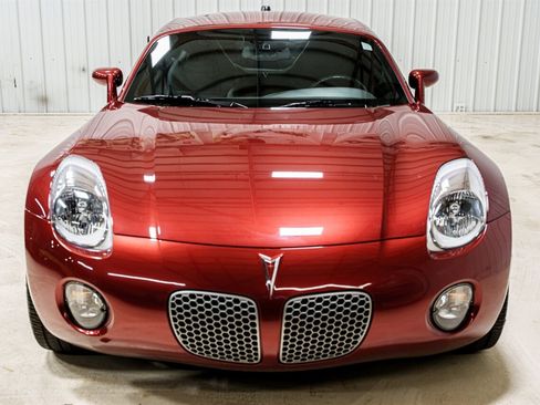 Used 2009 Pontiac Solstice Coupe w/ Premium Package image 24