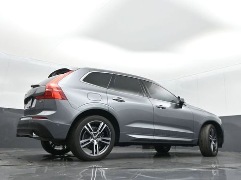 Used 2019 Volvo XC60 T6 Momentum w/ Multimedia Package image 36