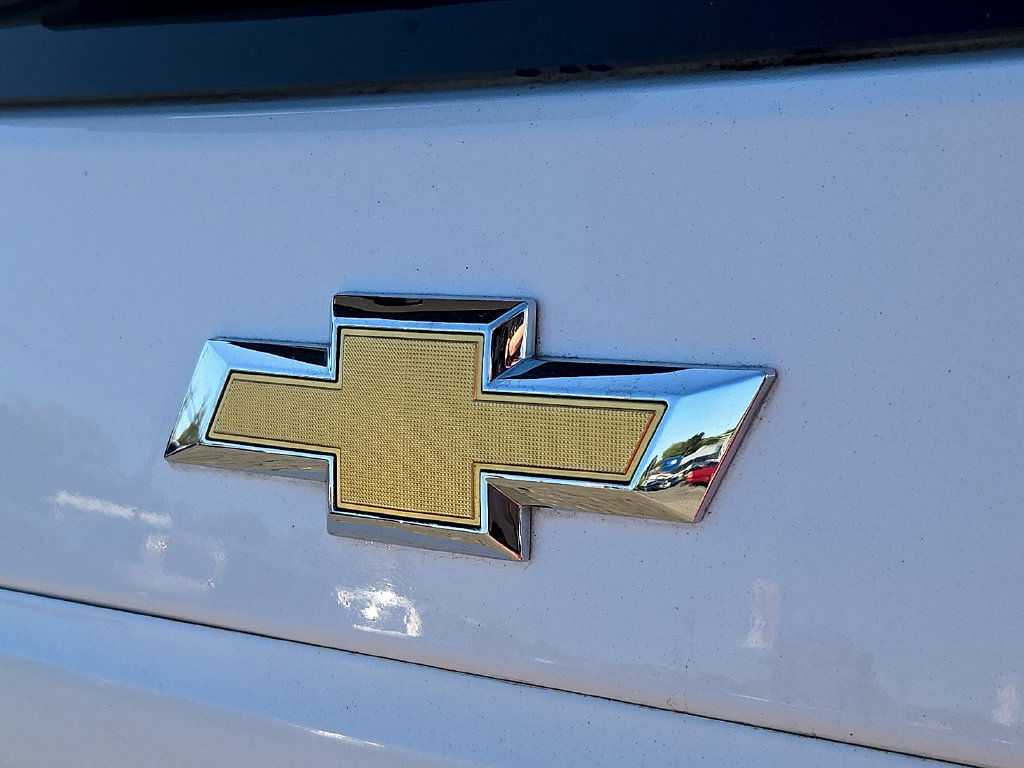 Used 2017 Chevrolet Sonic LT FWD image 30
