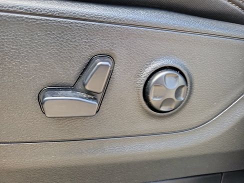 Used 2020 RAM 1500 Big Horn AWD/4WD image 17