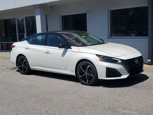 New 2026 Nissan Altima 2.5 SR FWD image 21