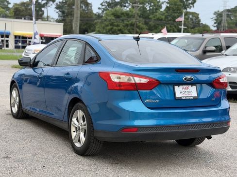 Used 2013 Ford Focus SE FWD image 6