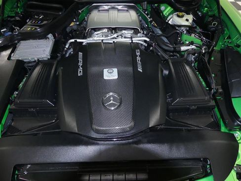 Used 2018 Mercedes-Benz AMG GT R image 32