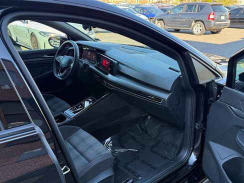 Used 2023 Volkswagen Golf GTI image 9