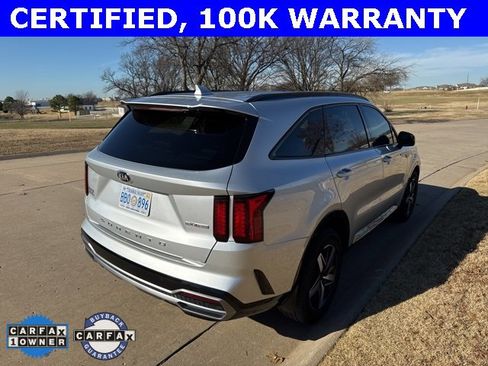 Used 2021 Kia Sorento EX image 3