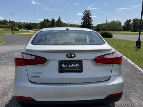 Used 2015 Kia Forte LX w/ Popular Package FWD image 7
