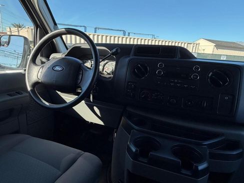 Used 2012 Ford E-250 and Econoline 250 w/ Premium Van Group image 36