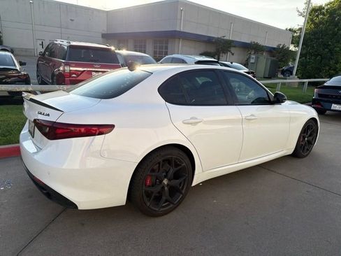 Used 2020 Alfa Romeo Giulia w/ Quick Order Package 22K Sport RWD image 2