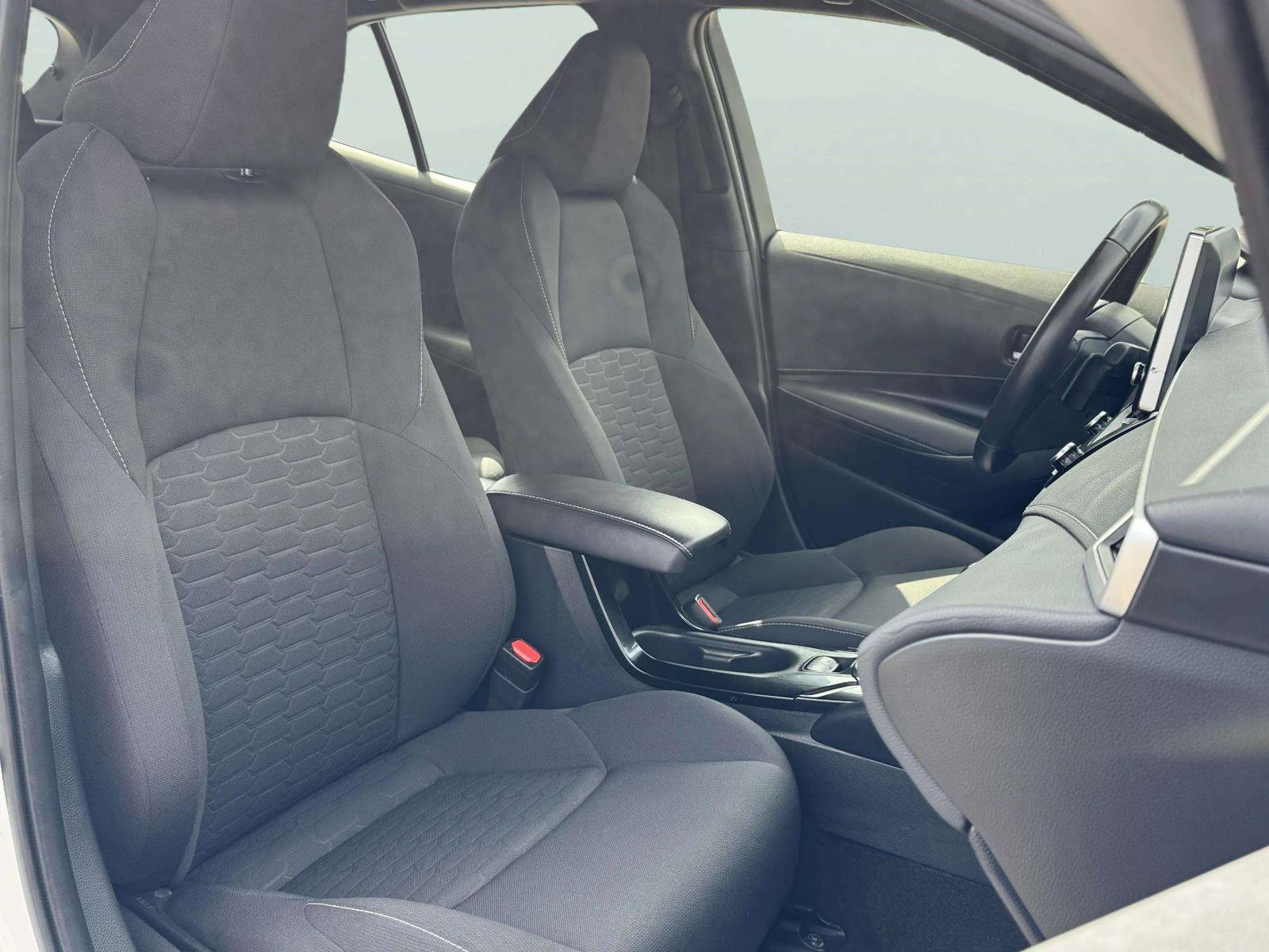 Used 2022 Toyota Corolla SE FWD image 67