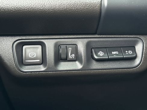 Used 2023 GMC Acadia AT4 w/ Technology Package image 23