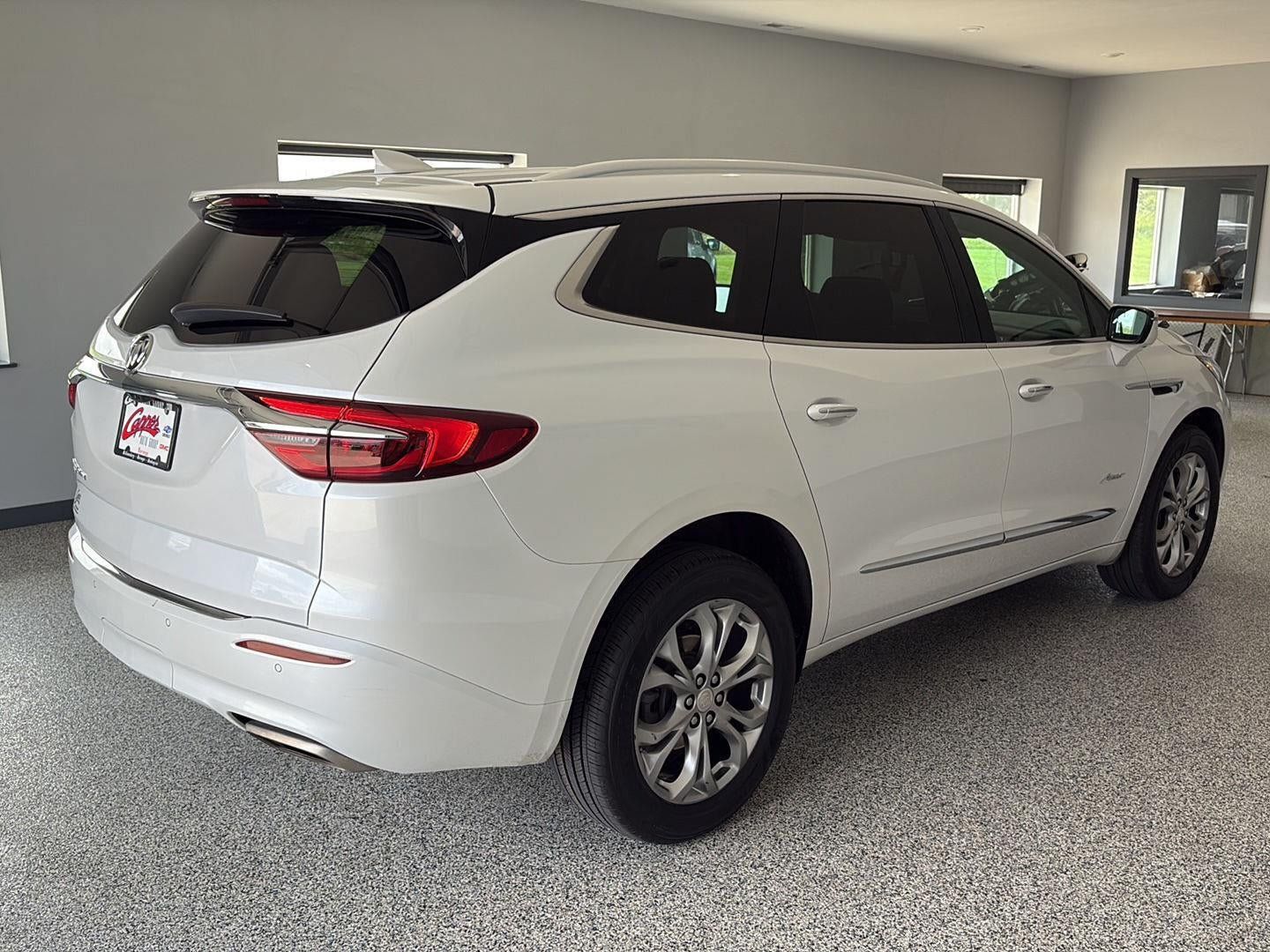 Used 2021 Buick Enclave Avenir w/ Avenir Technology Package AWD/4WD image 4