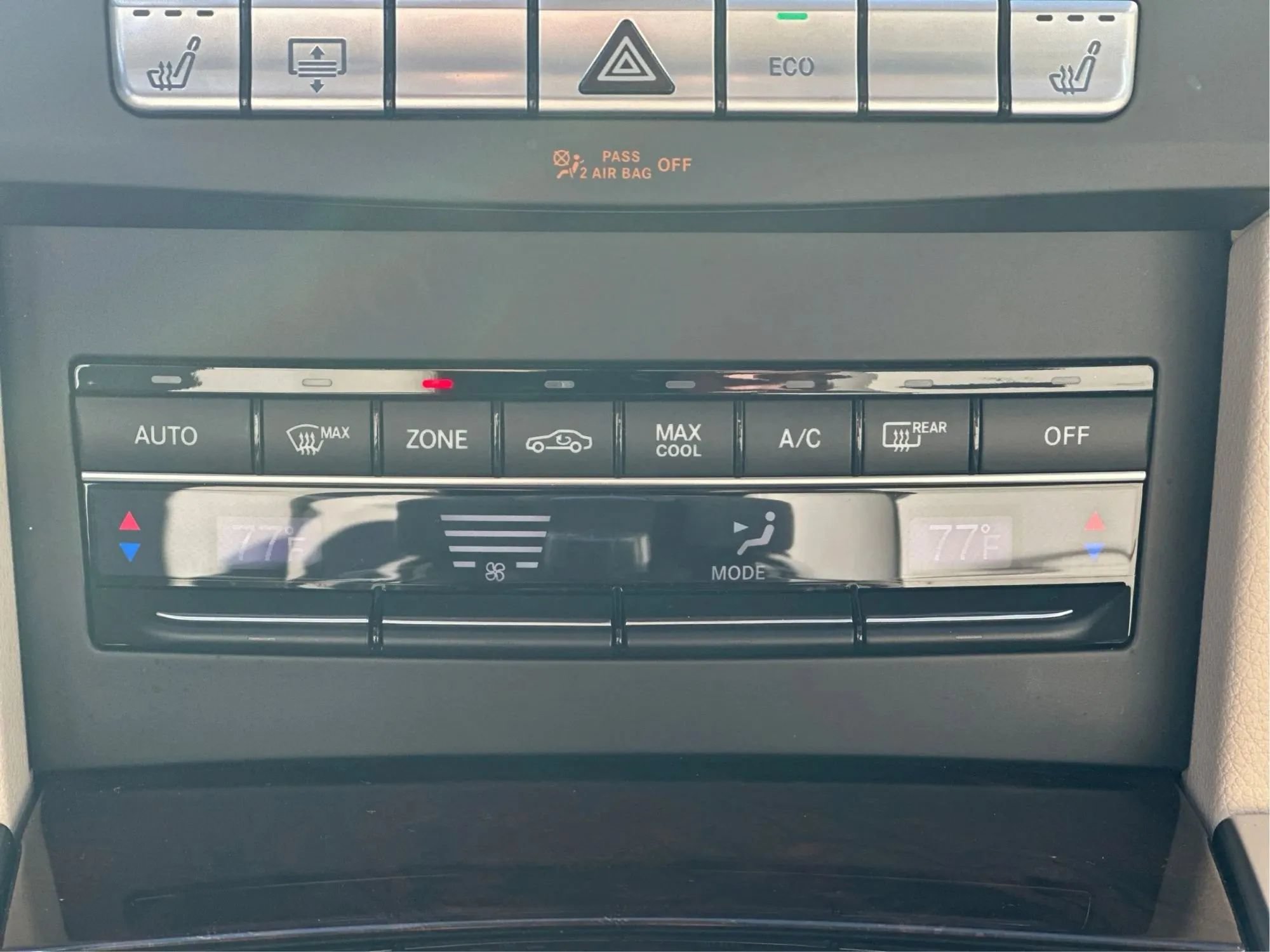 Used 2015 Mercedes-Benz E 350 4MATIC Sedan image 40
