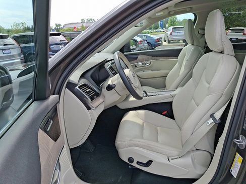 Used 2024 Volvo XC90 T8 Plus w/ Protection Package Premier image 14