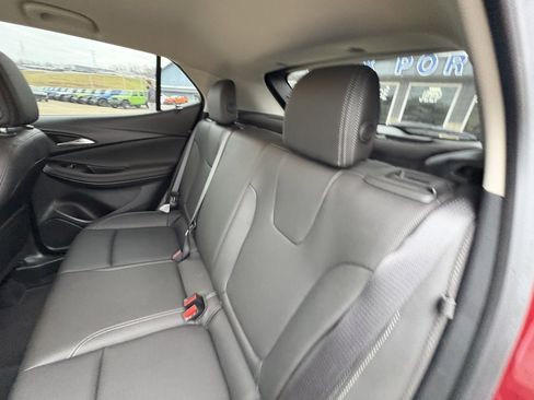 Used 2024 Buick Encore GX Sport Touring image 21