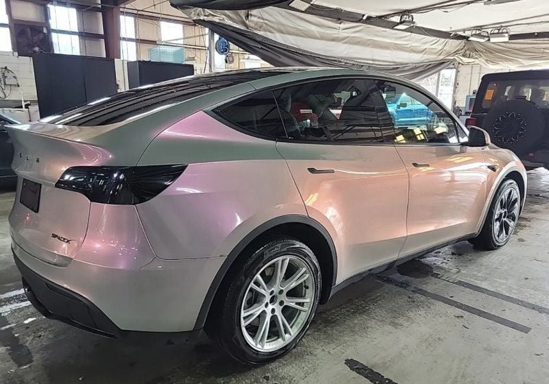 Used 2023 Tesla Model Y Long Range AWD/4WD image 3