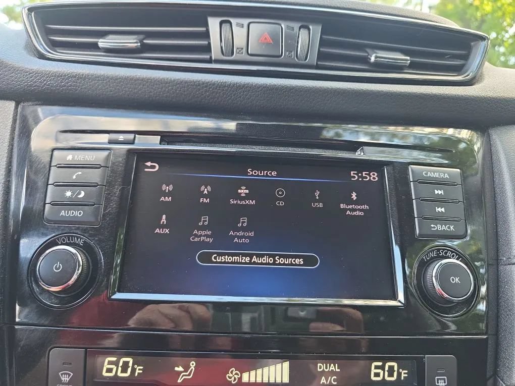 Used 2020 Nissan Rogue SV FWD image 26