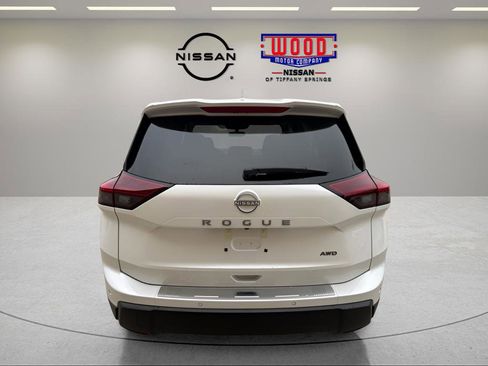 New 2026 Nissan Rogue SV w/ Cold Weather Package AWD/4WD image 4