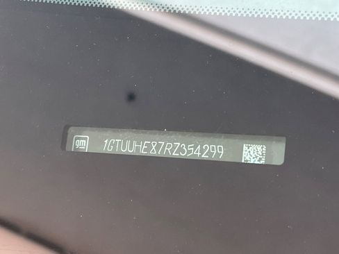 Used 2024 GMC Sierra 1500 Denali Ultimate image 3