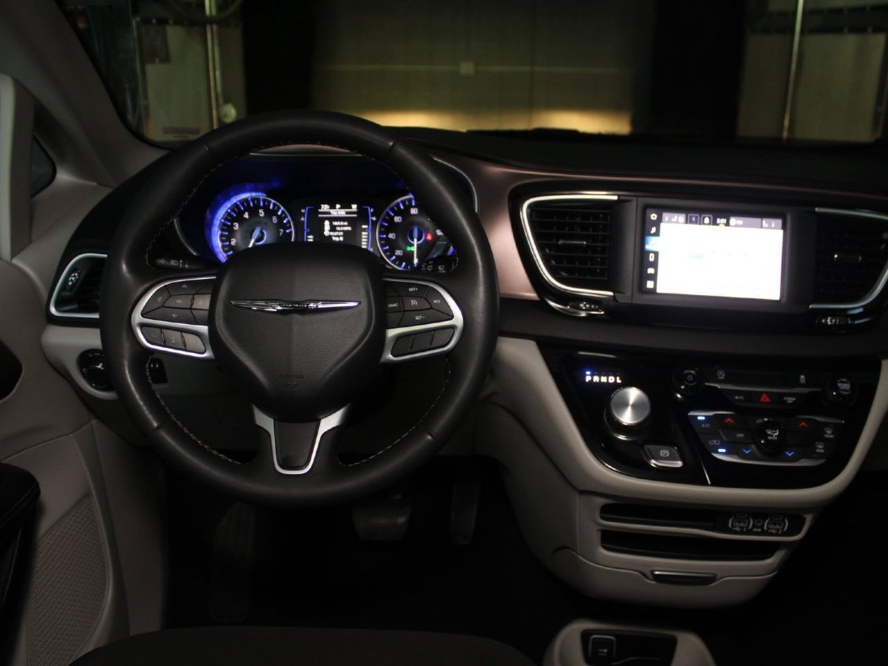 Used 2024 Chrysler Voyager LX FWD image 20